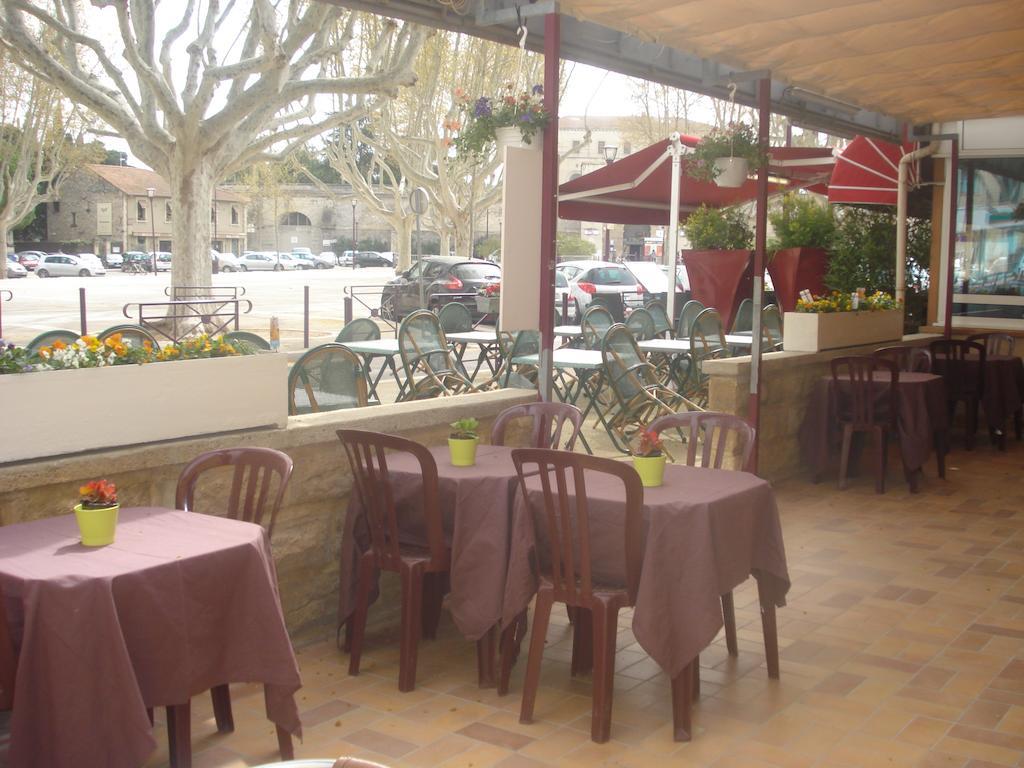 Le Terminus Otel Tarascon Dış mekan fotoğraf